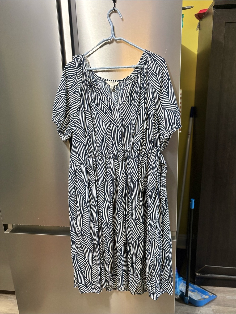 Time and Tru Black and White Printed Short Sleeve Dress